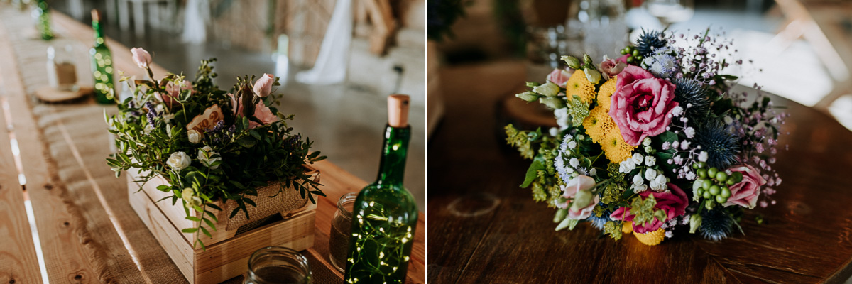 Bukiet ślubny i kwiaty w drewnianej skrzyni